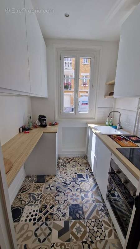 Appartement à COURBEVOIE