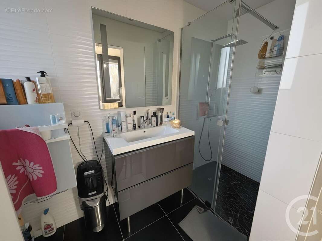 Maison à AMBARES-ET-LAGRAVE