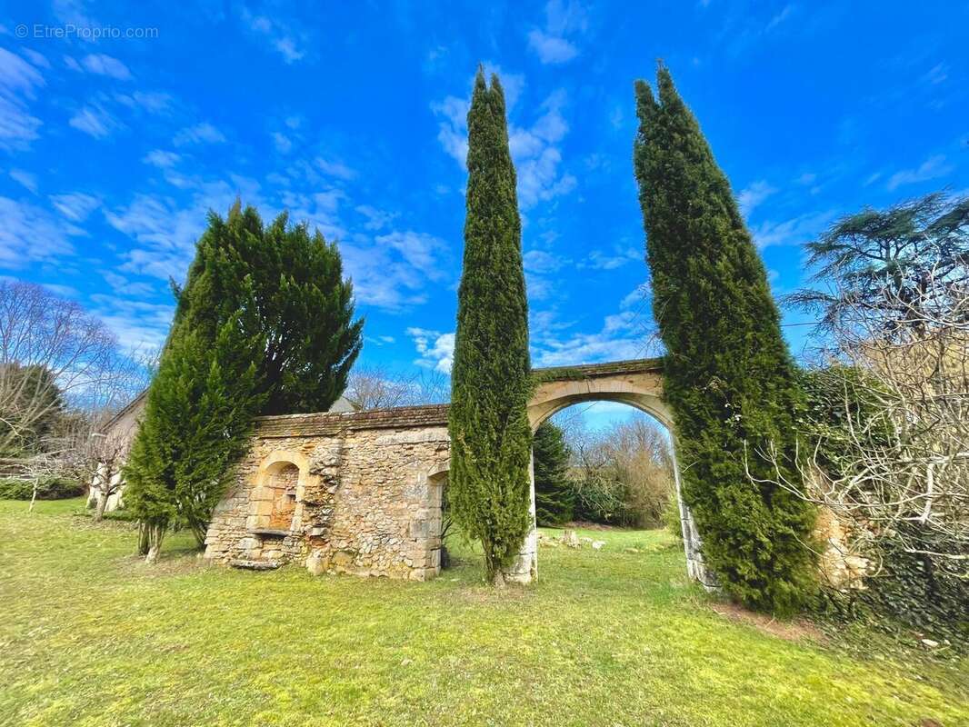 Maison à SAINT-MARTIN-D'AUXIGNY