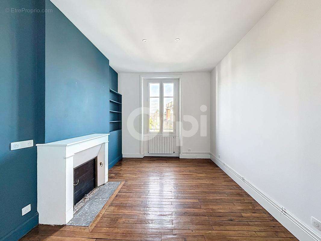 Appartement à BRIVE-LA-GAILLARDE