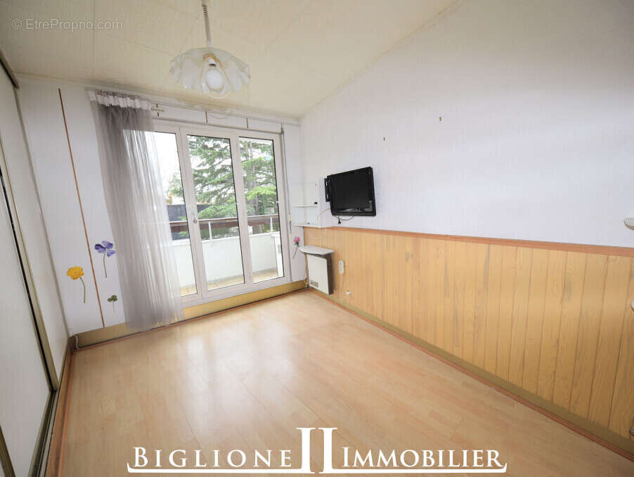 Appartement à COUBRON