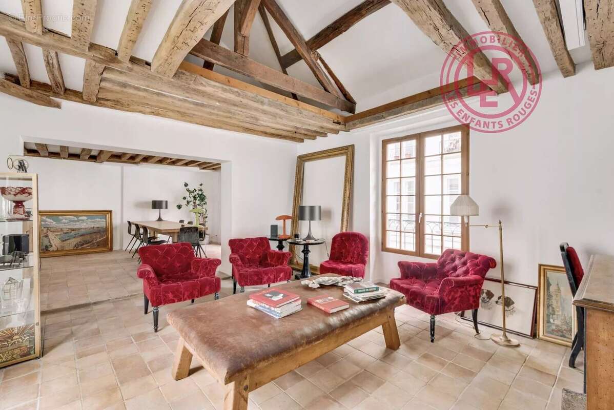 Appartement à PARIS-3E