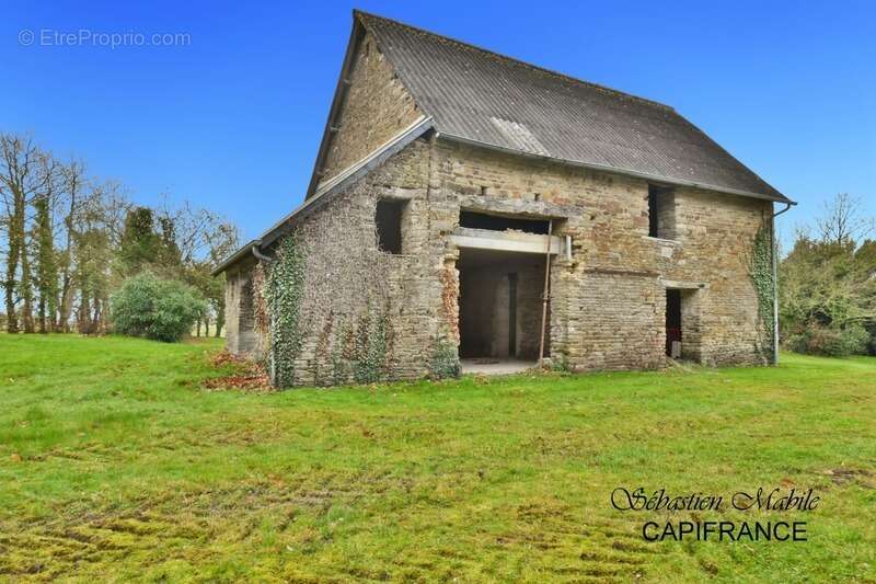 Maison rénovée + ancienne maison + (granges, écurie, étable)  LES PAS-PONTORSON (50) en Baie du Mont Saint Michel - photo 6