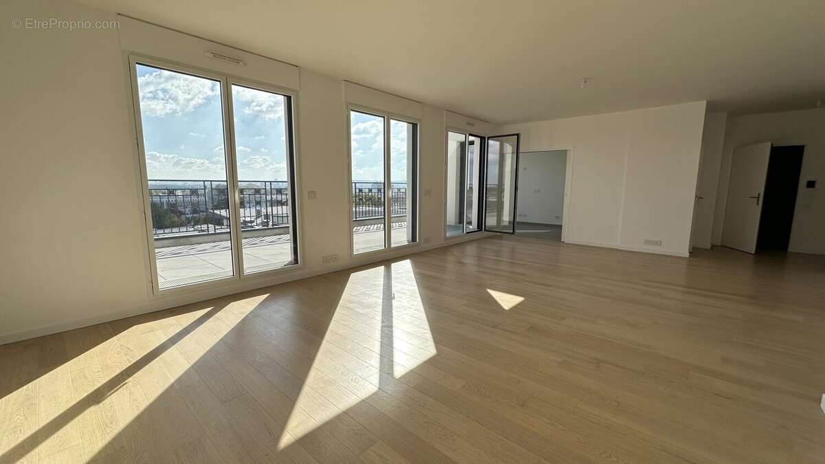 Appartement à SURESNES