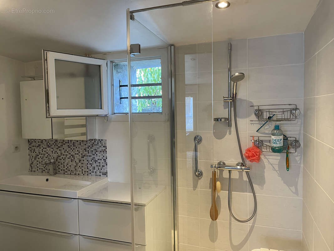 Maison à CROIX-CHAPEAU