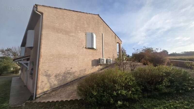 Maison à BELVEZE-DU-RAZES