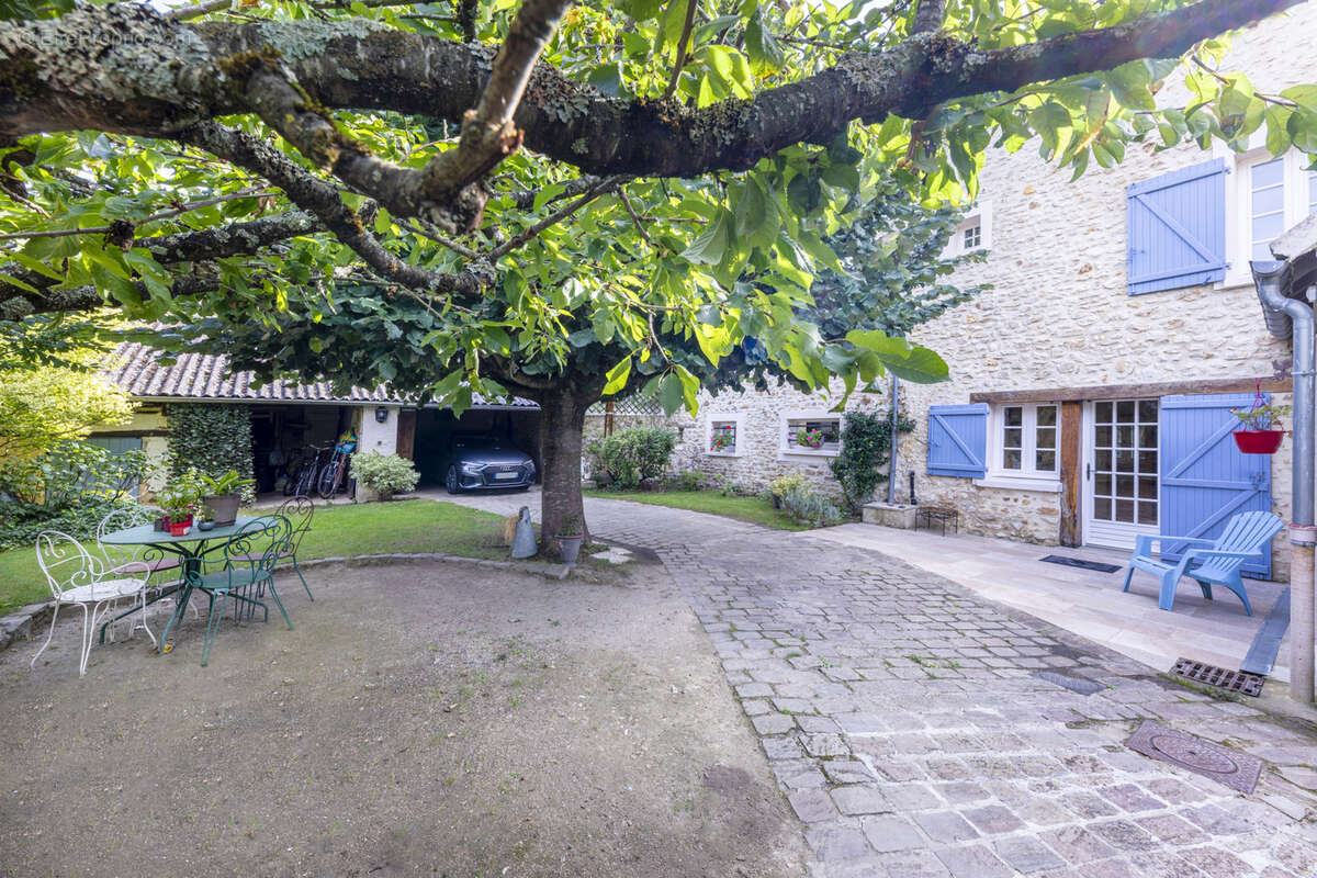 Maison à ARNOUVILLE-LES-MANTES