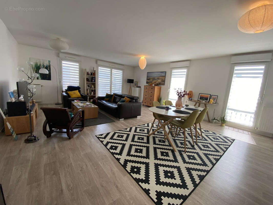 Appartement à BEZANNES