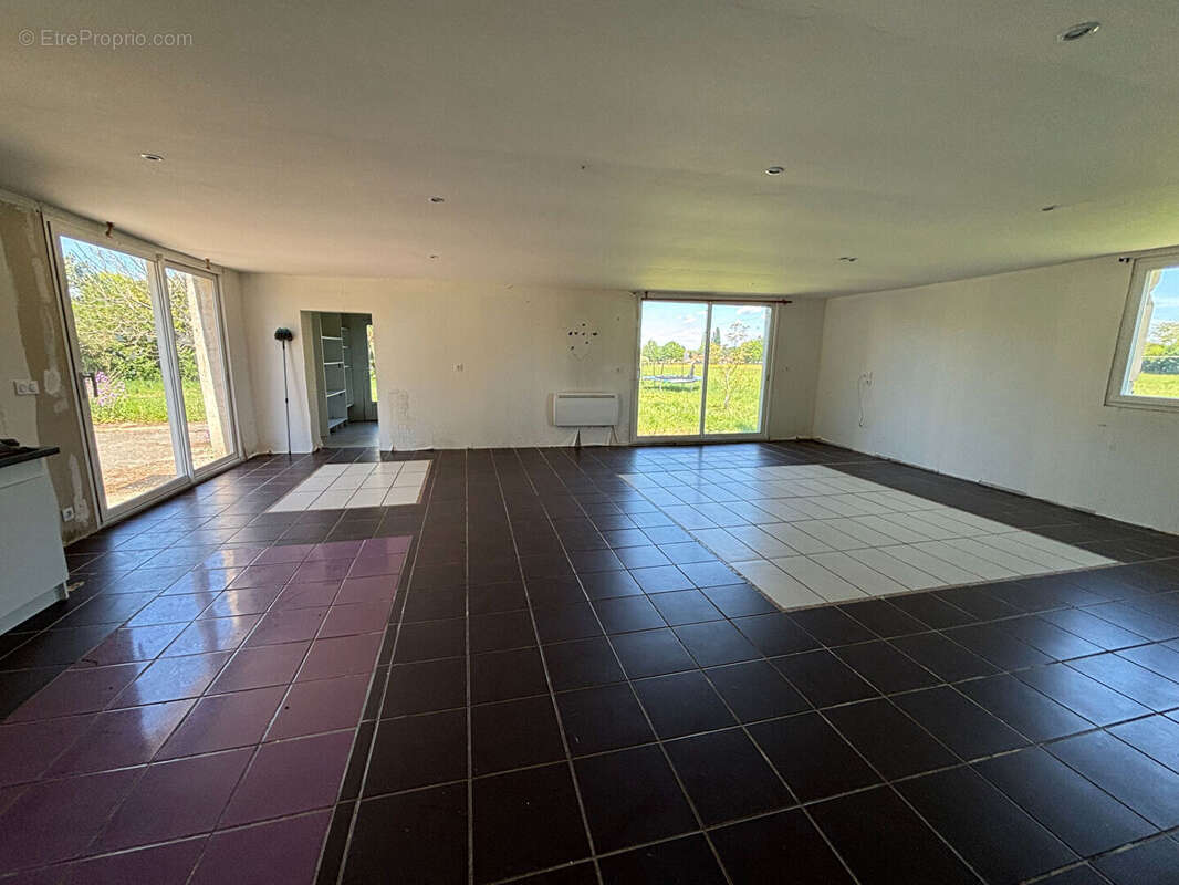Maison Montpon-Ménestérol proche du centre ville de 192 m2 - photo 3