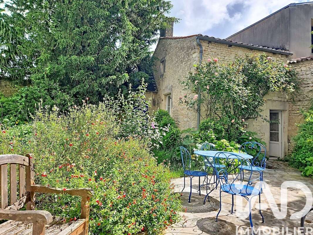 Photo 3 - Maison à SAINT-JEAN-D'ANGELY