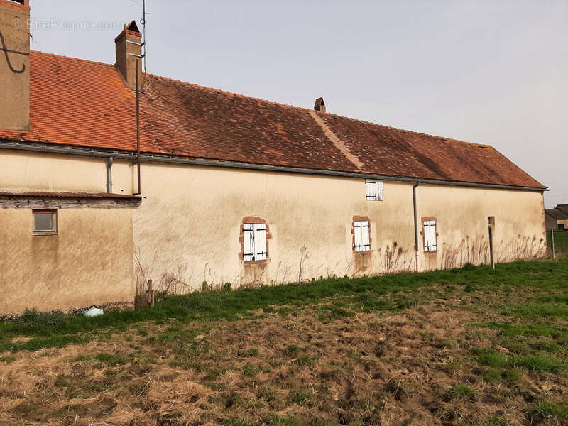Maison à LES GUERREAUX