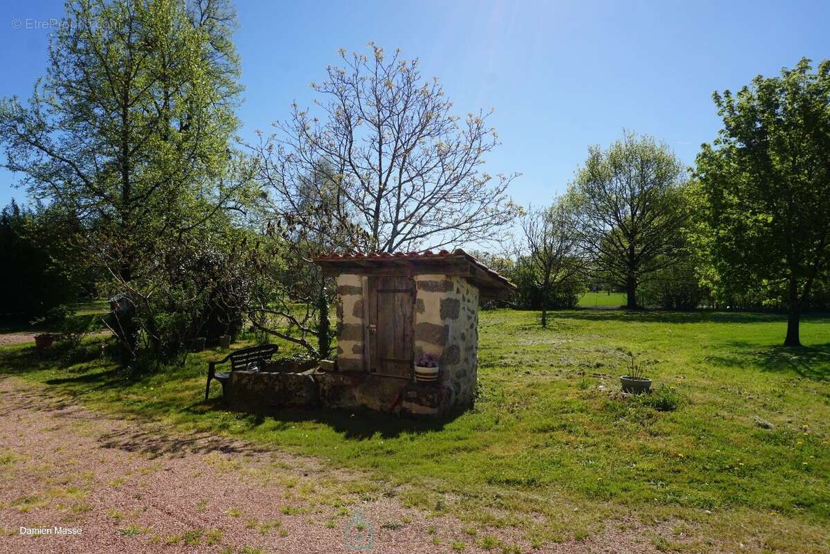 Ancien relais de poste du XVIIe siècle niché au coeur du parc naturel du Périgord vert. - photo 6