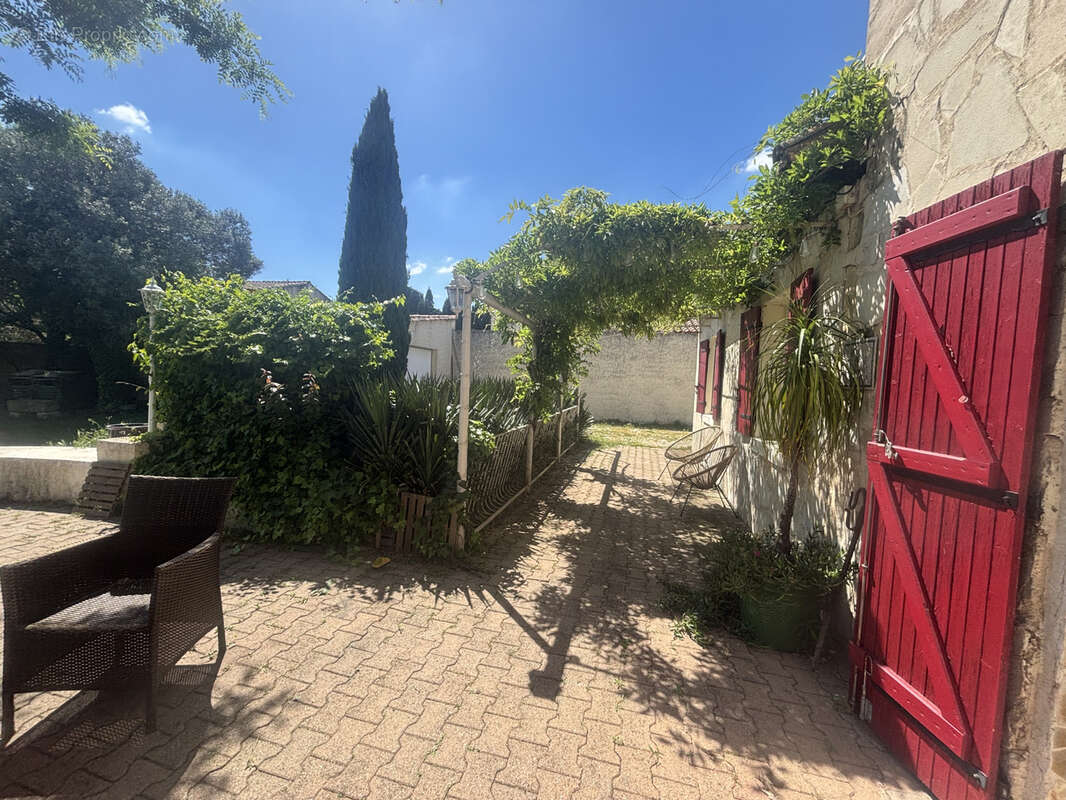 Maison à BELLEGARDE