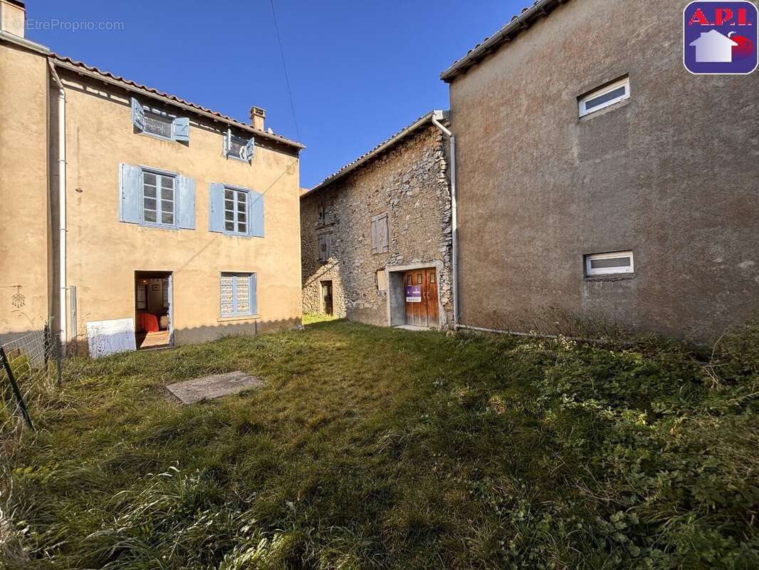 Maison à ESPEZEL