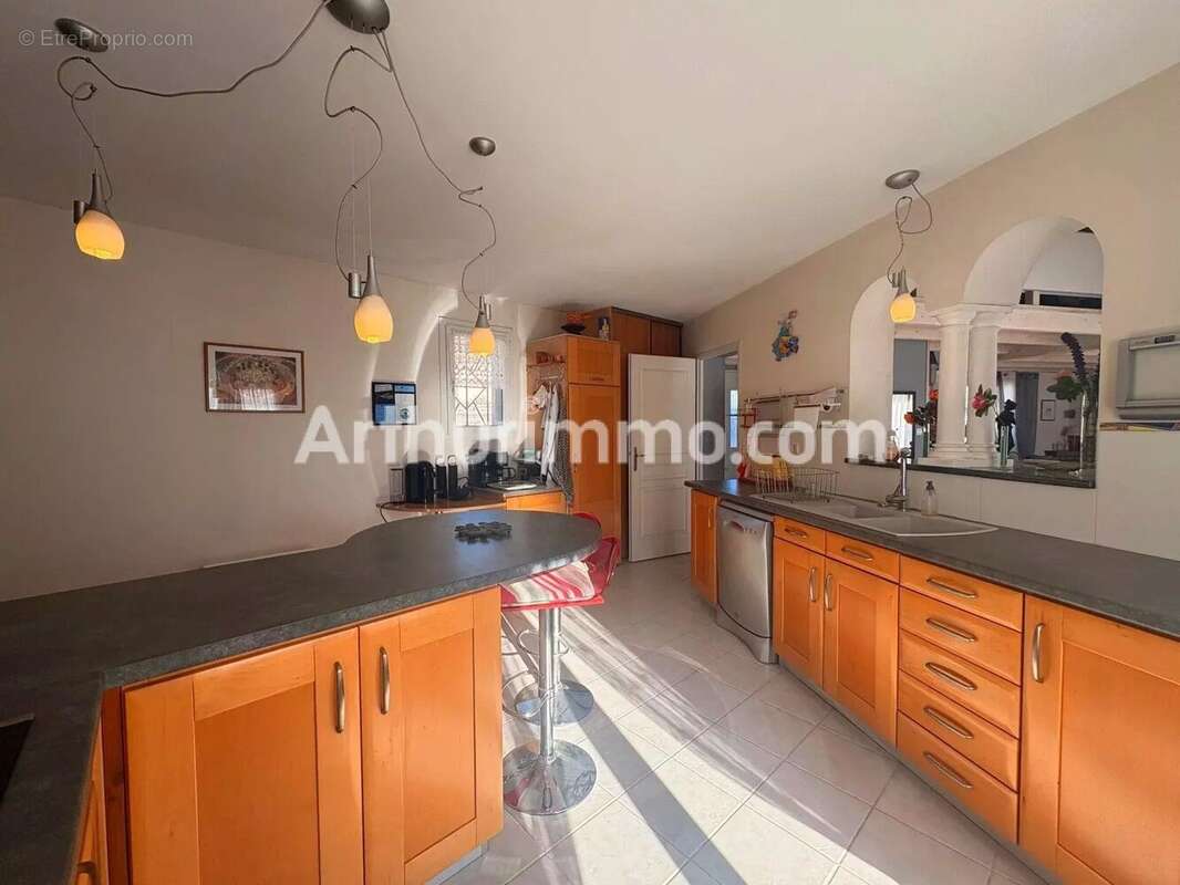 Maison à LIGNAN-SUR-ORB