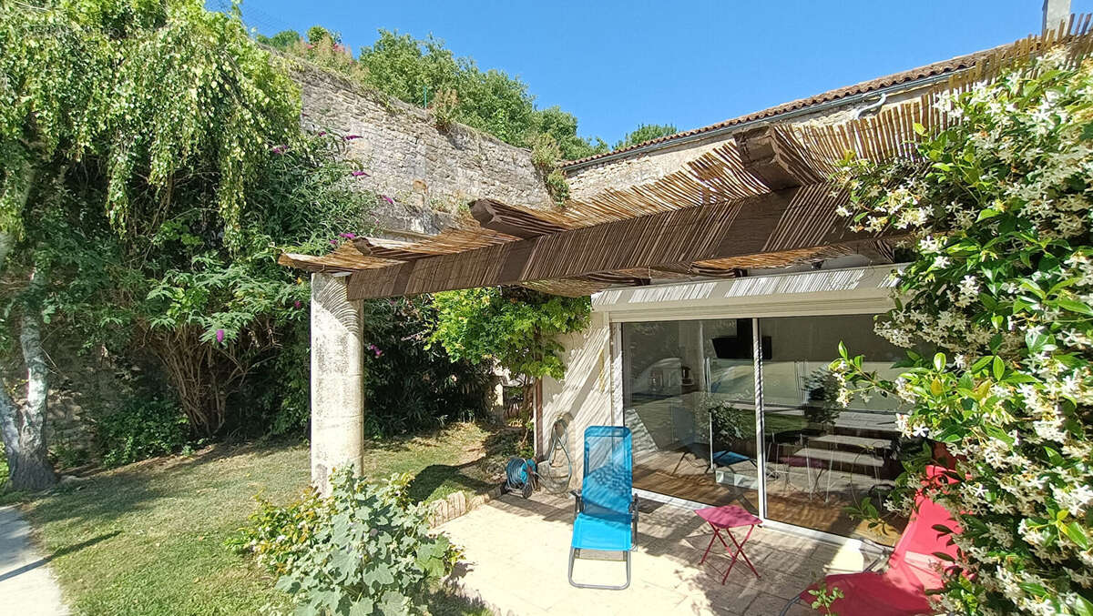 Maison à TONNAY-CHARENTE