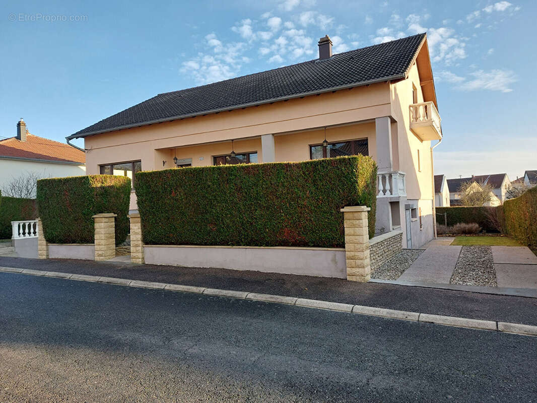 Maison à SEINGBOUSE