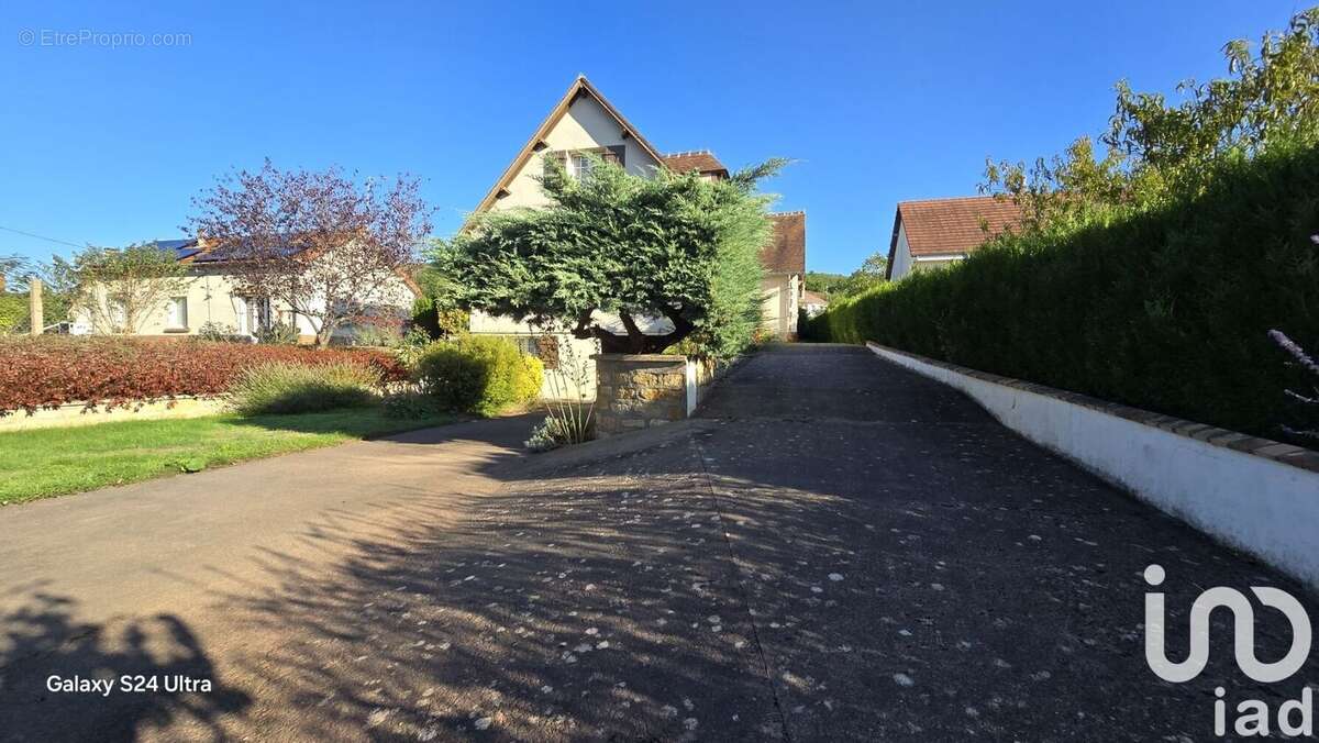 Photo 2 - Maison à SAINT-AMAND-MONTROND