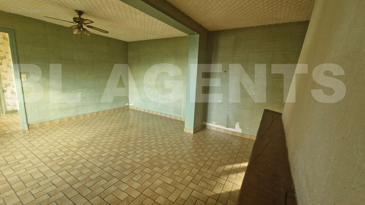 4 - Maison à SOURDUN