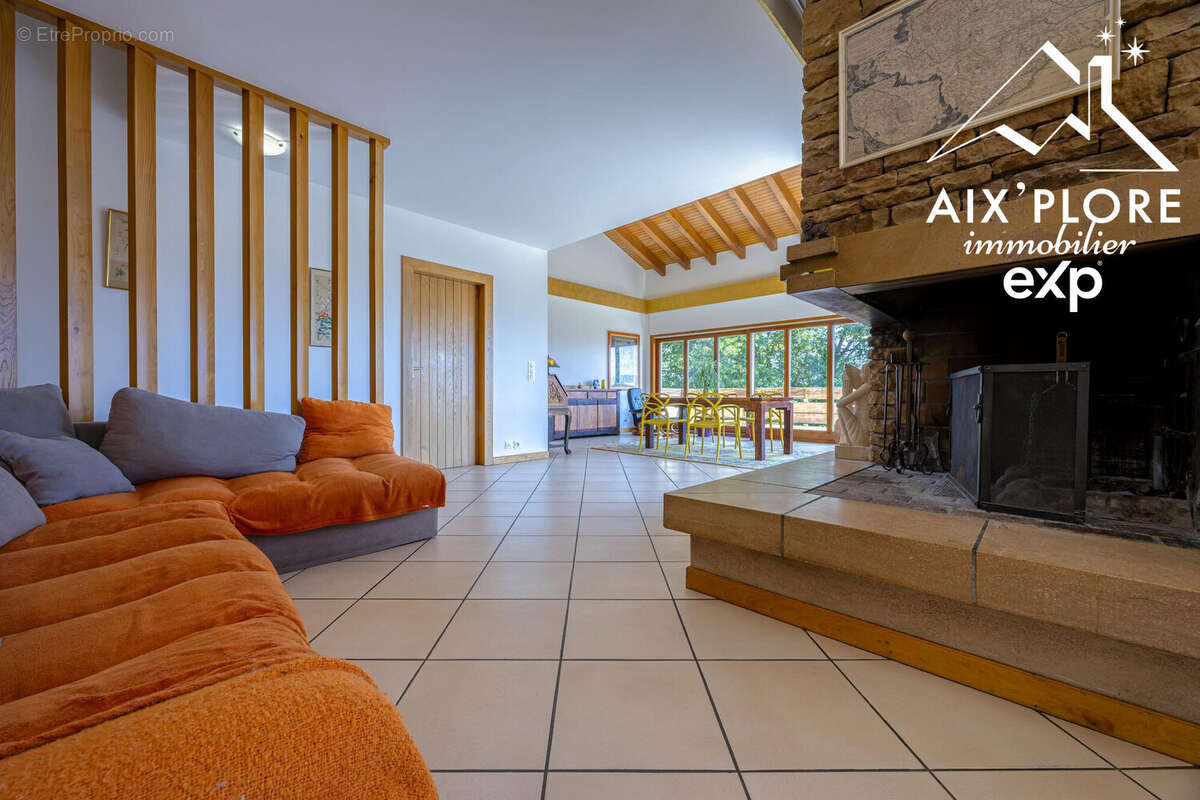 Maison 286 m² à Albens  - photo 8