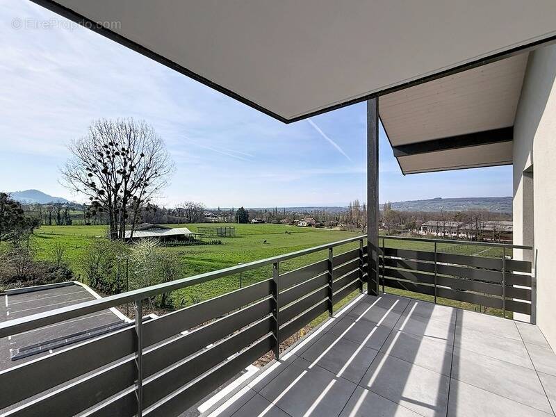 Appartement à BRENTHONNE