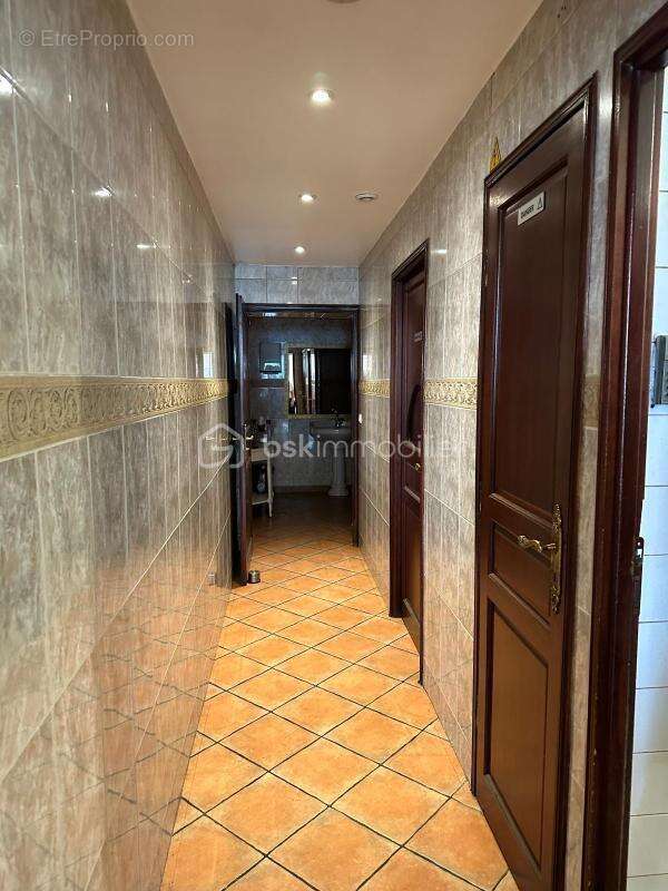 Commerce à CORBEIL-ESSONNES