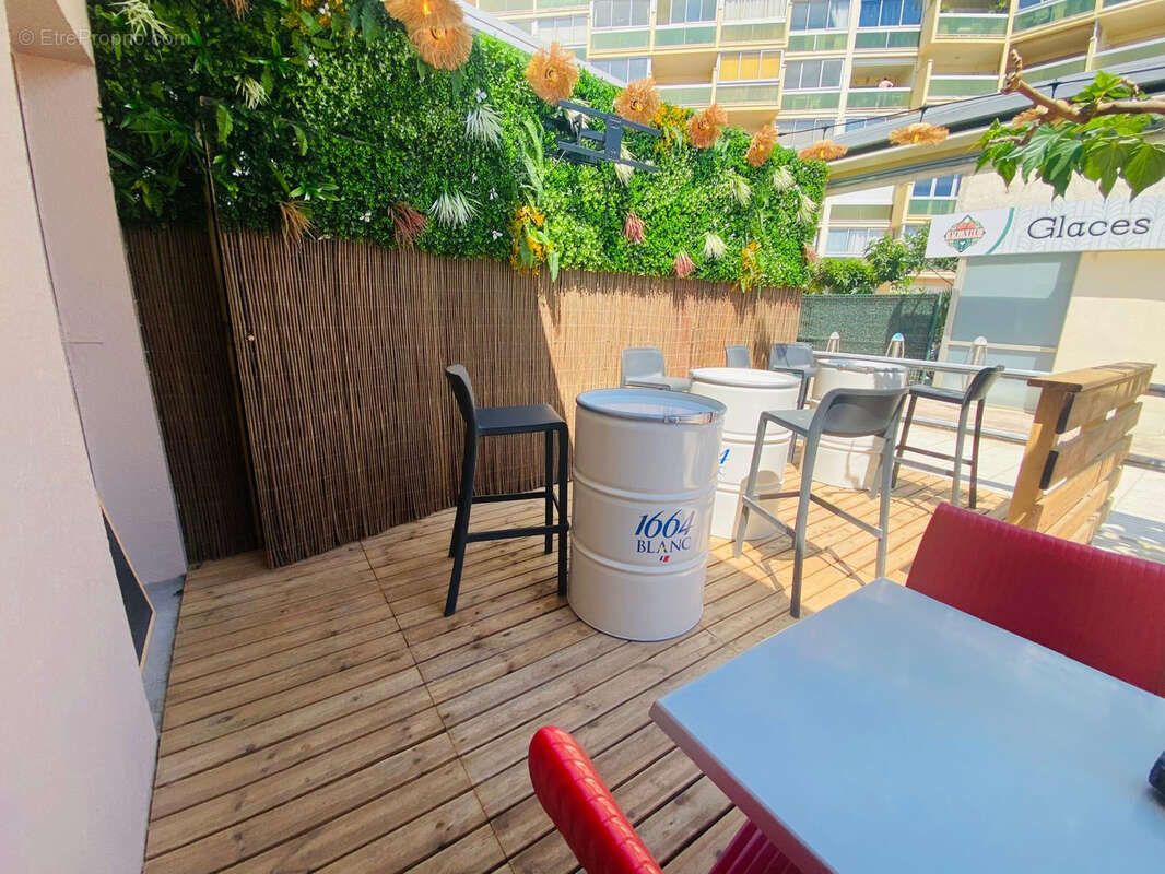 Commerce à CANET-EN-ROUSSILLON