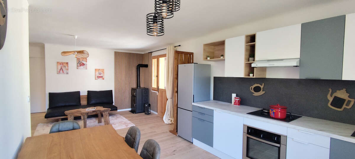 Appartement à PELVOUX