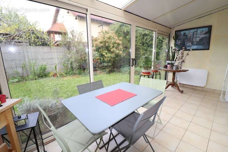 Maison à vendre 5 pièces CHATOU (78) - photo 6