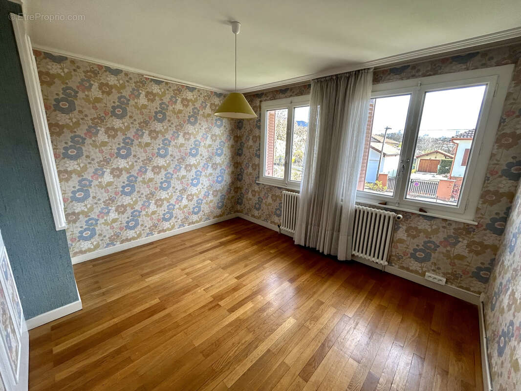 Maison à VILLE-LA-GRAND