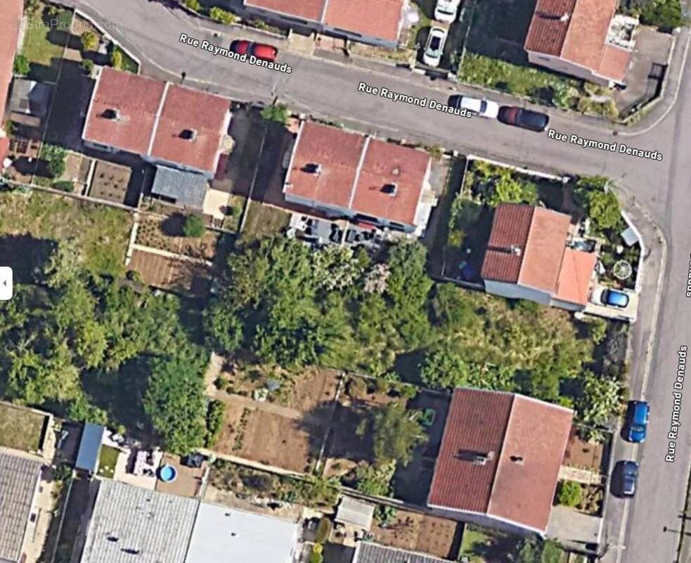 Terrain à MAXEVILLE