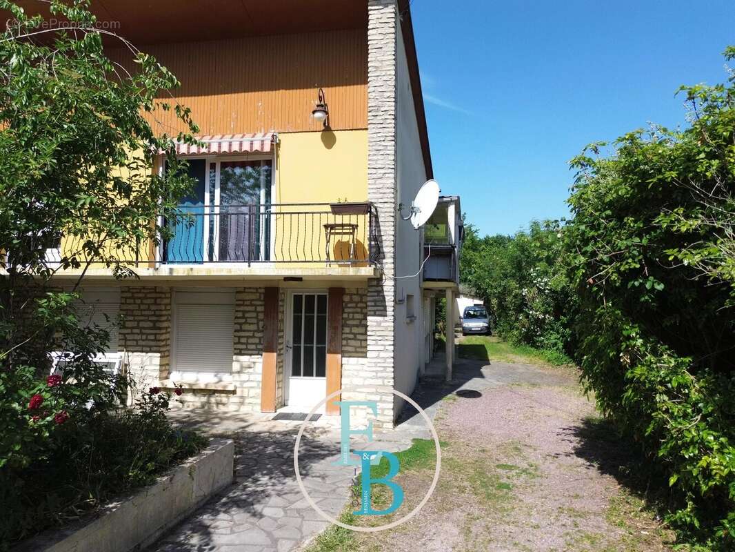 Maison à MEZIDON-CANON
