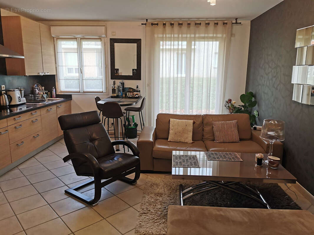 Appartement à LE MESNIL-EN-THELLE