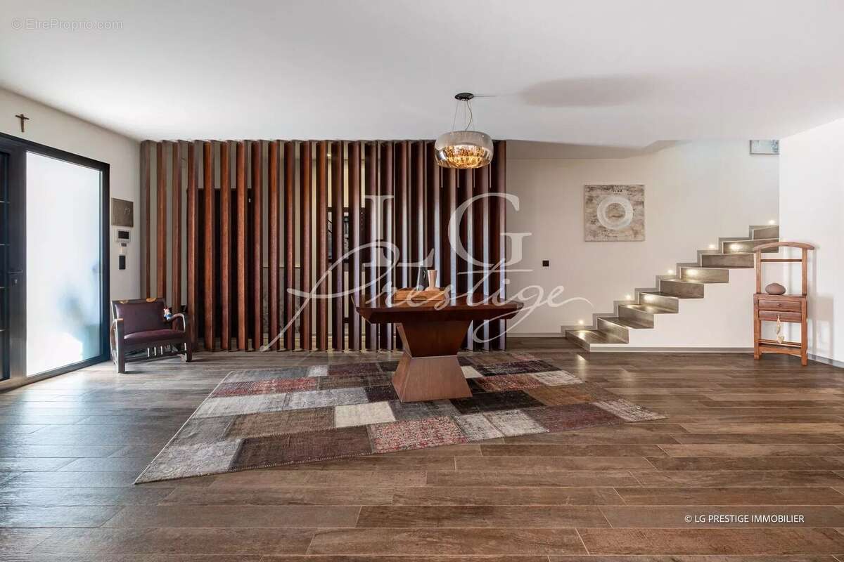 Maison à MONTAUROUX