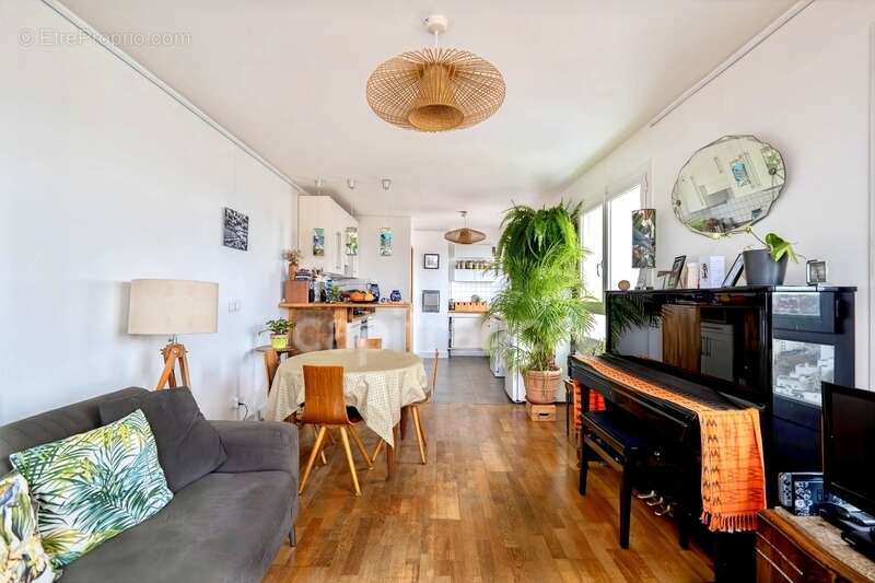 Appartement à PARIS-20E