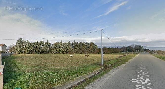 Terrain à MALLEMORT