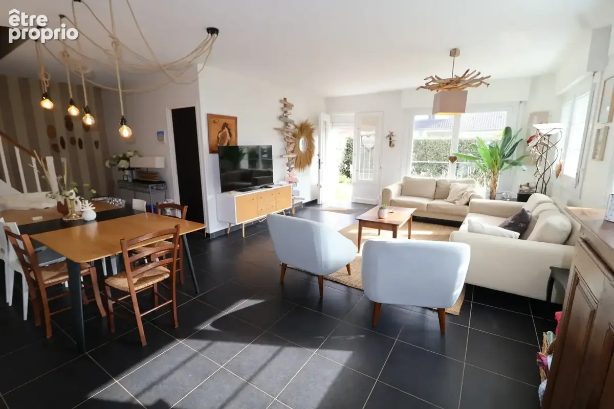 Proche commerces et plage maison en très bon état de 5 ch 2sdb garage bâtie sur 350 m2 - photo 4