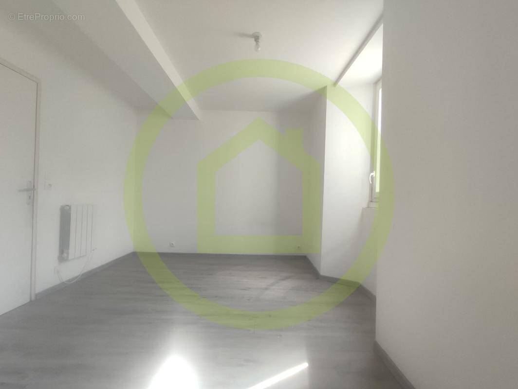 Appartement à SAINT-GENIS-DE-SAINTONGE