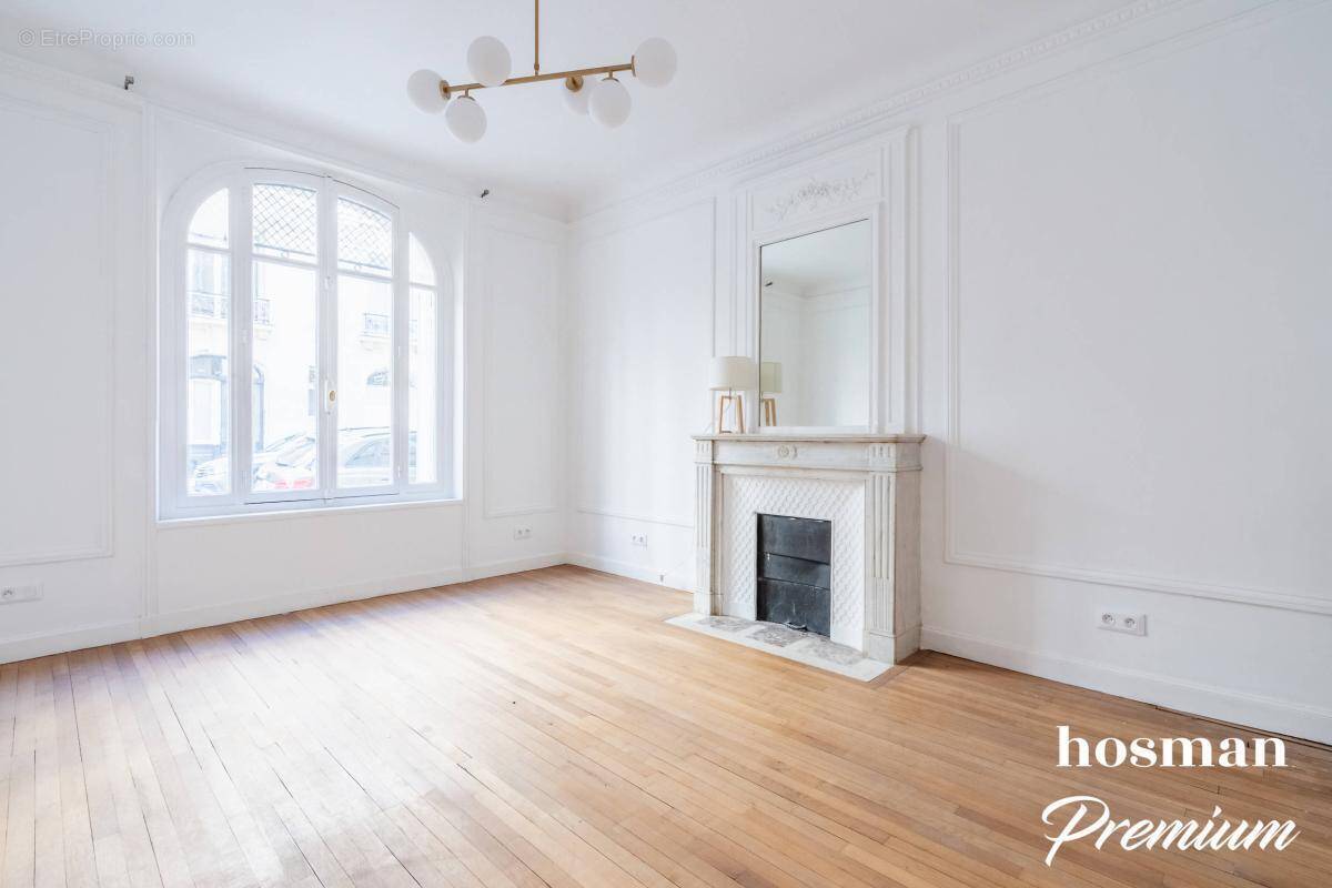 Appartement à PARIS-7E