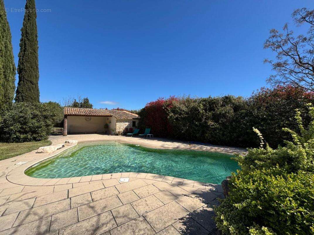 Maison à CADEROUSSE