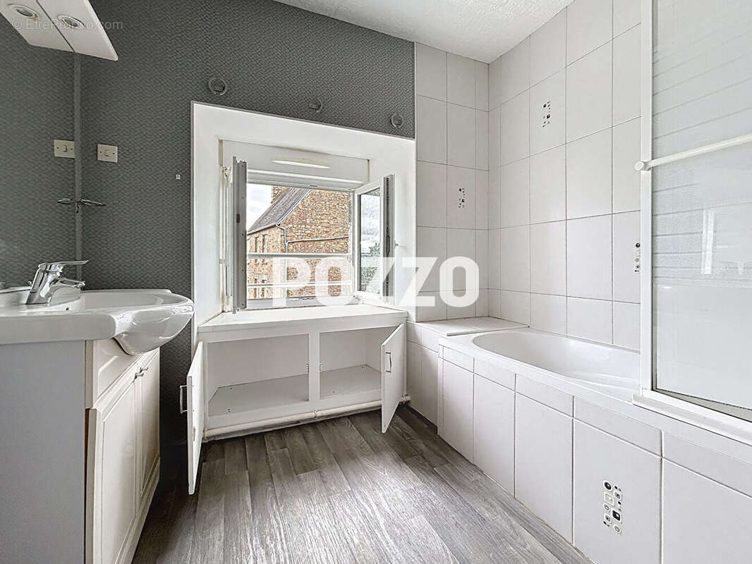 Maison à LE BENY-BOCAGE