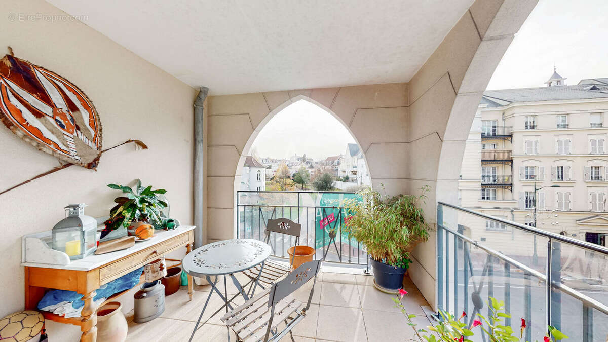 Appartement à LE PLESSIS-ROBINSON