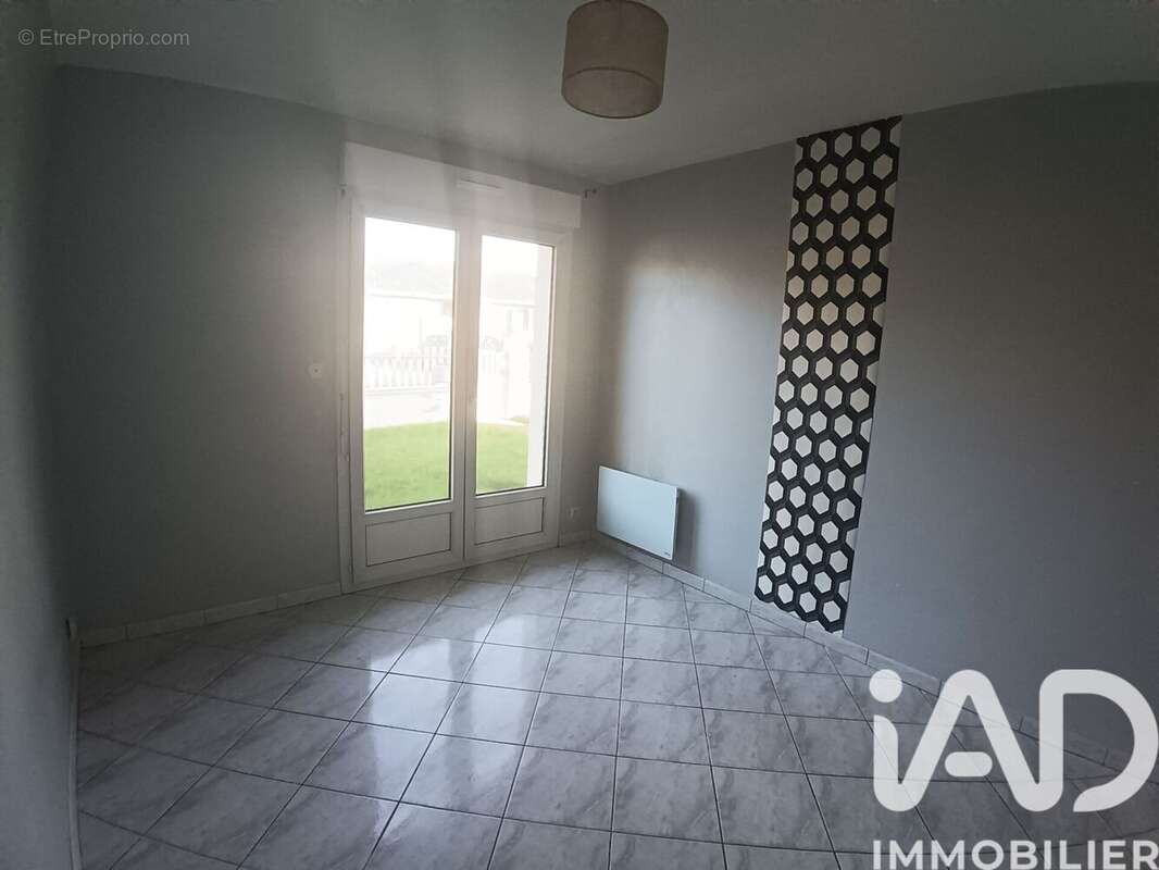 Photo 9 - Maison à CHEMILLY-SUR-YONNE