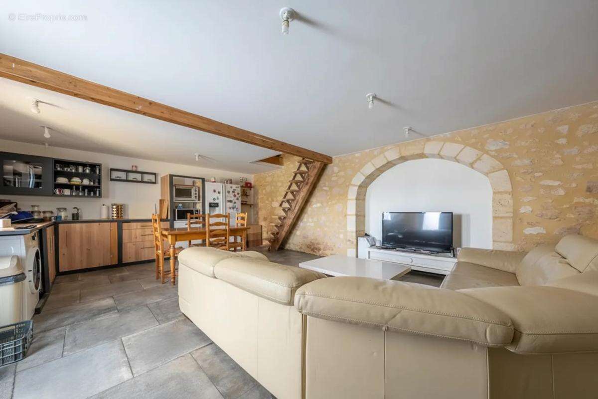 Maison à CAMARSAC