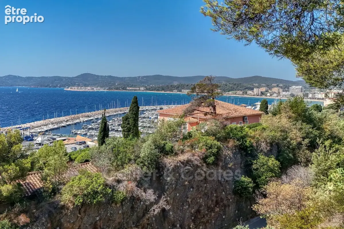 Maison 172 m² à Le Lavandou  - photo 2