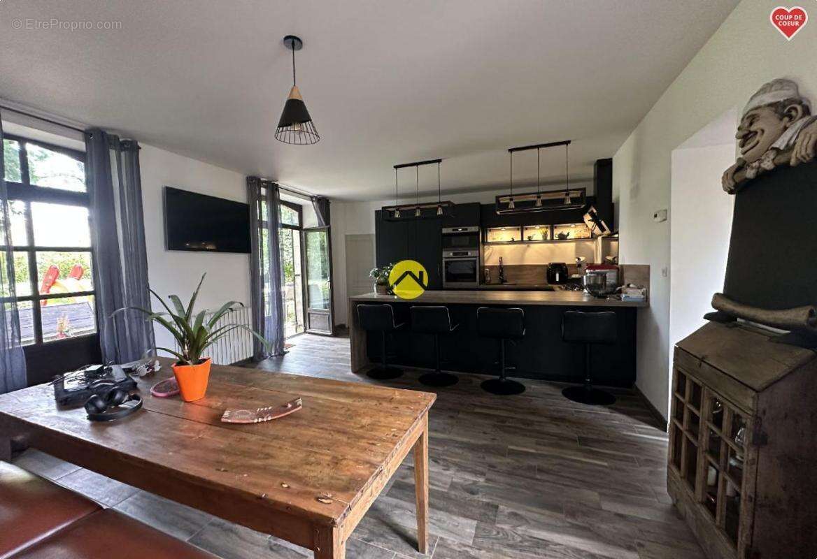 Maison à JOUET-SUR-L&#039;AUBOIS