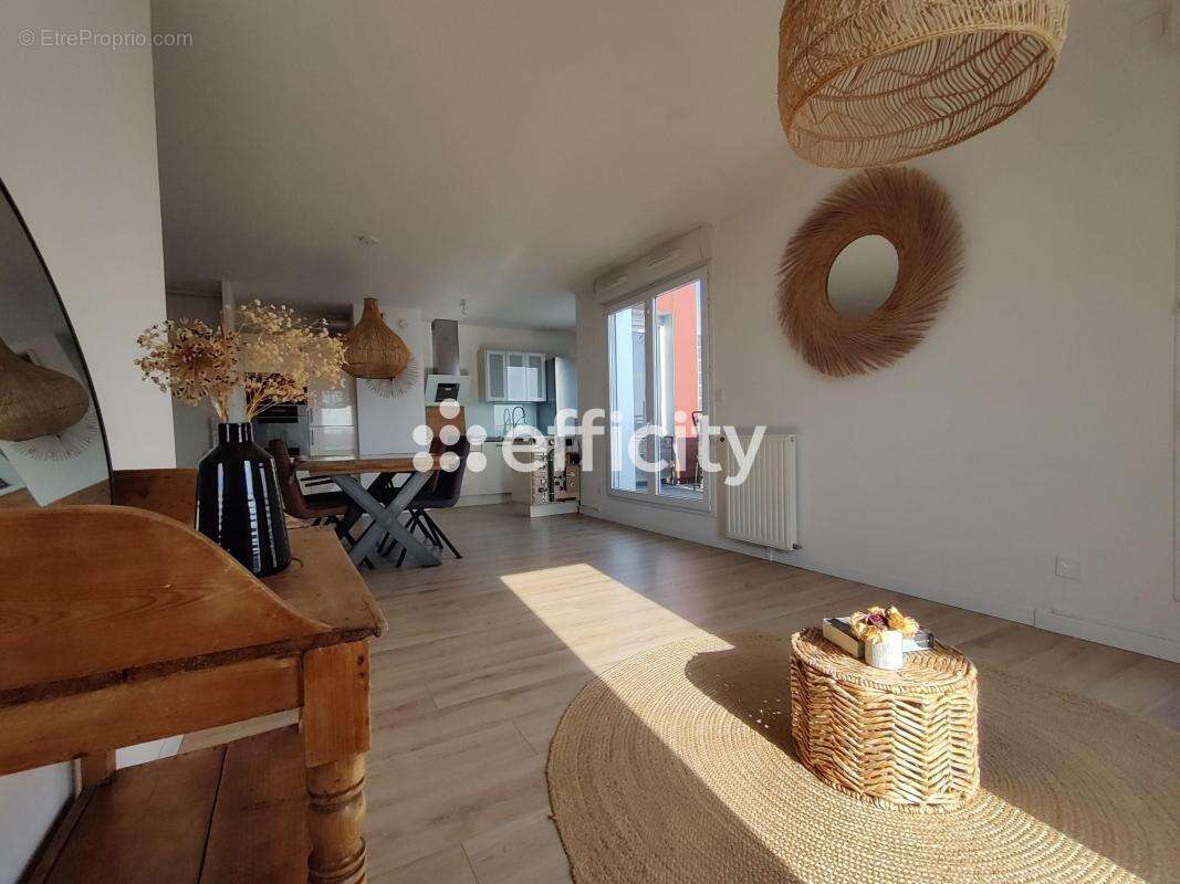 Appartement à SAINT-MAUR-DES-FOSSES