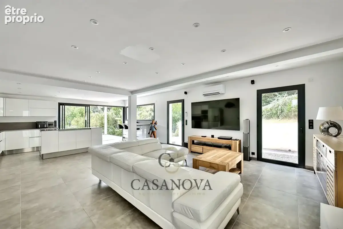 Villa contemporaine de 146 m² avec piscine et terrain de 1 000 m² à Montferrier-sur-Lez - photo 5