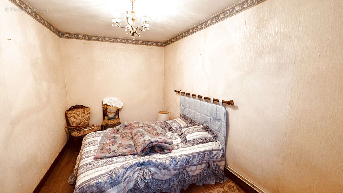 Vente en Exclusivité à Pontaubert - Charmante Maison de caractère avec jardin de 1467 m2 au prix de 235 400 €. - photo 15