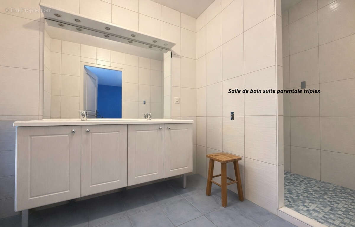 Appartement à CONLIEGE